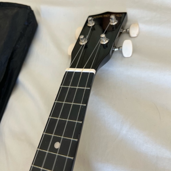 Ukulele - Picture 3 of 3